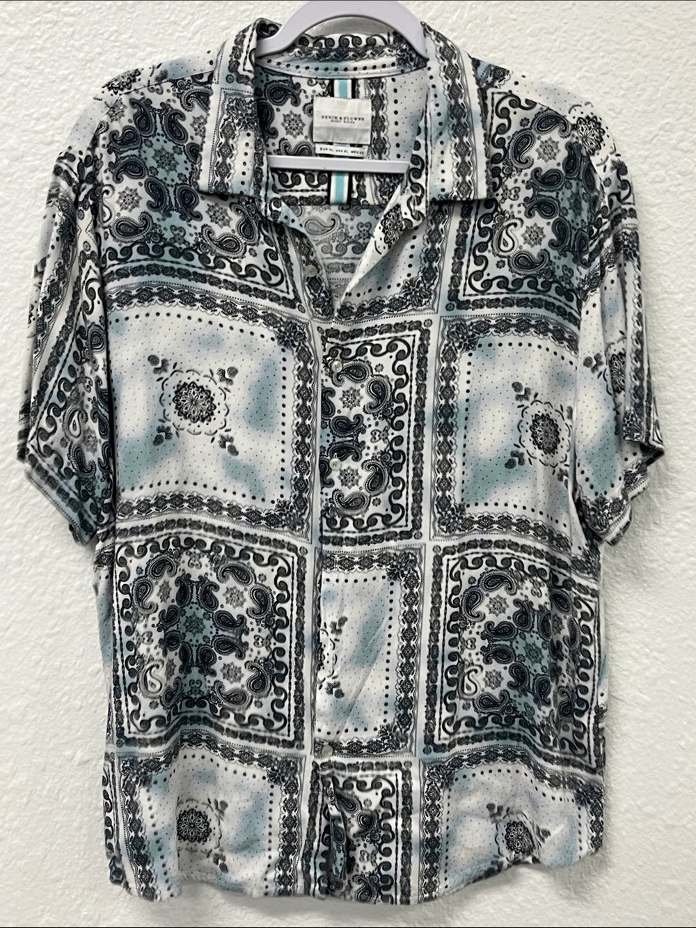 Denim and Flower Short-Sleeve Paisley Panel Shirt in White and Light Blue #1103